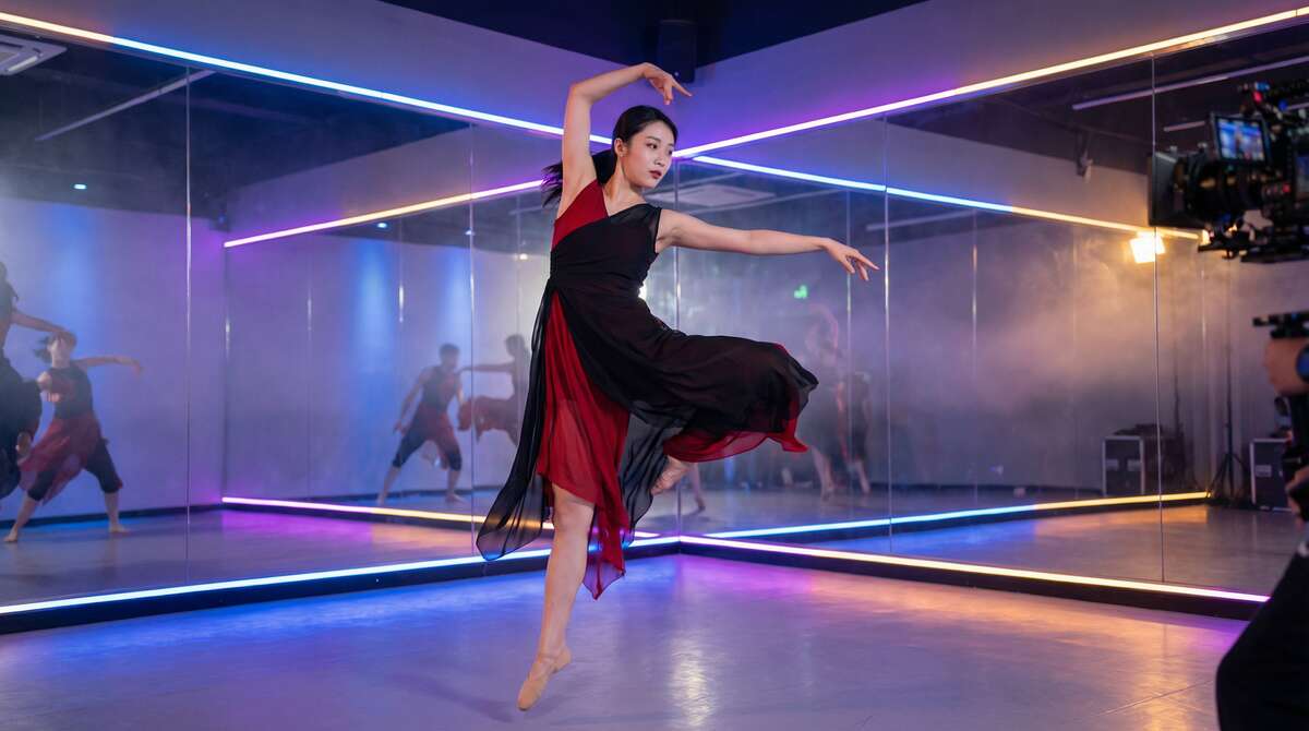 丝瓜视频舞蹈视频表演